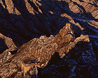 《生化8》总监表示“萝丝之影”将终结温特斯家剧情